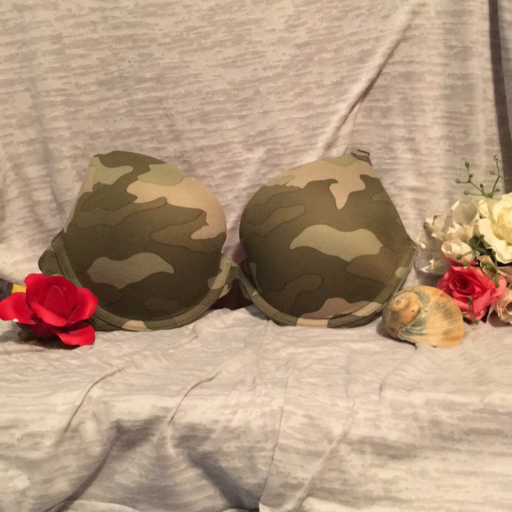 NWT PINK VICTORIAS SECRET BRA